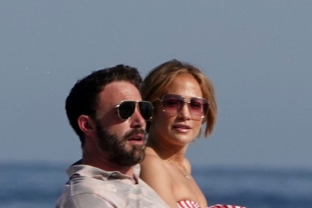 Ben Affleck Spotted Looking for Rings at Tiffany's As Jennifer Lopez Engagement Rumours Swirl