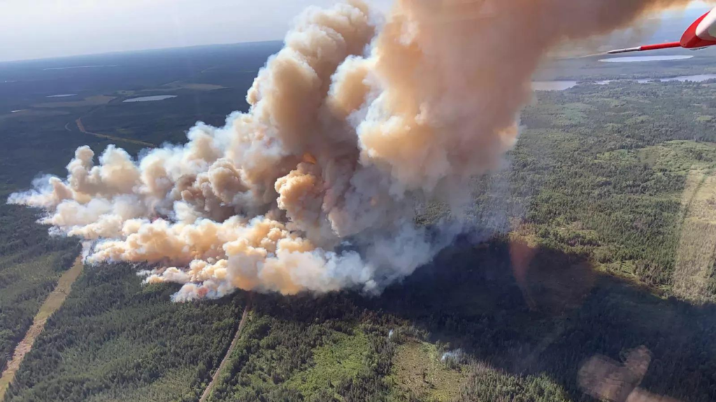 Dozens of residences evacuated as Minnesota wildfire spreads