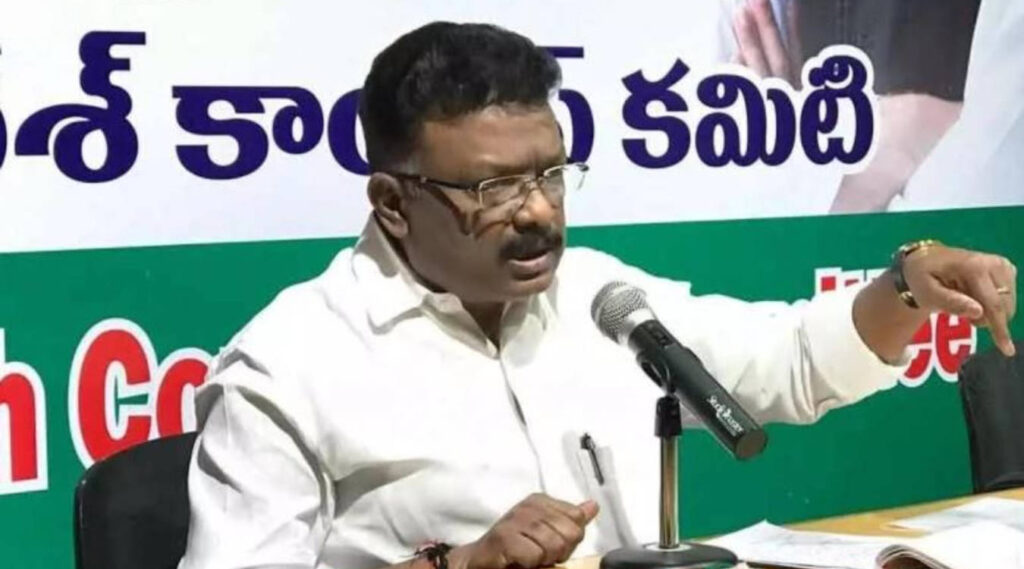 Telangana government should issue bonds to dalits: AICC spokesperson Sravan