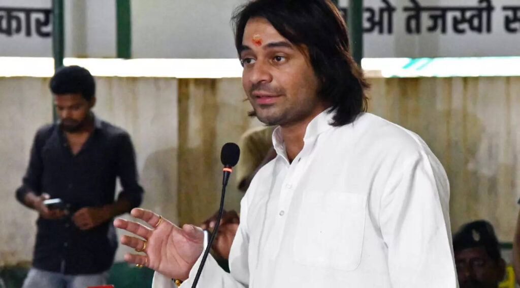 Fissures deepen in RJD: Tej slams Tejashwi's aide, set to meet Lalu