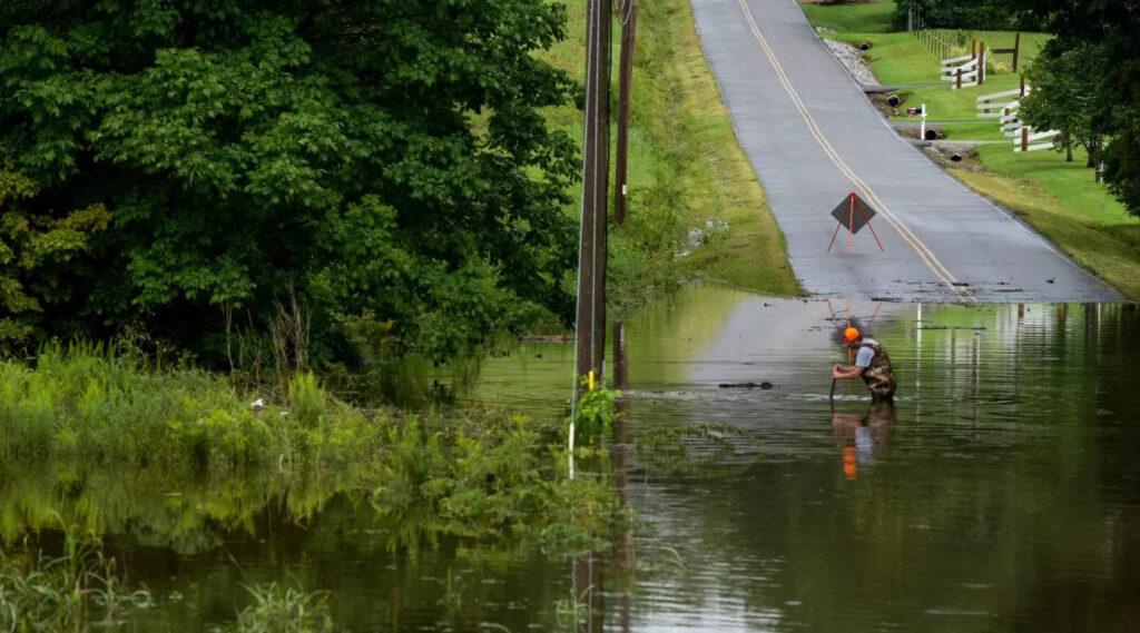 At least 8 killed in Tennessee flood; dozens missing