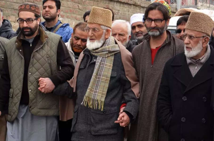 Both factions of Hurriyat Conference likely to be banned under UAPA