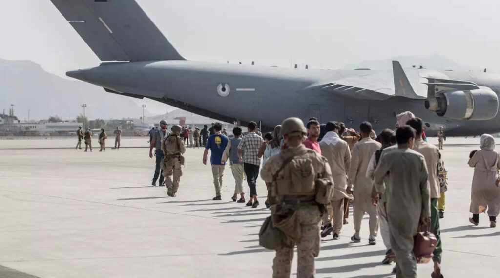 Taliban block Afghans’ access to airport