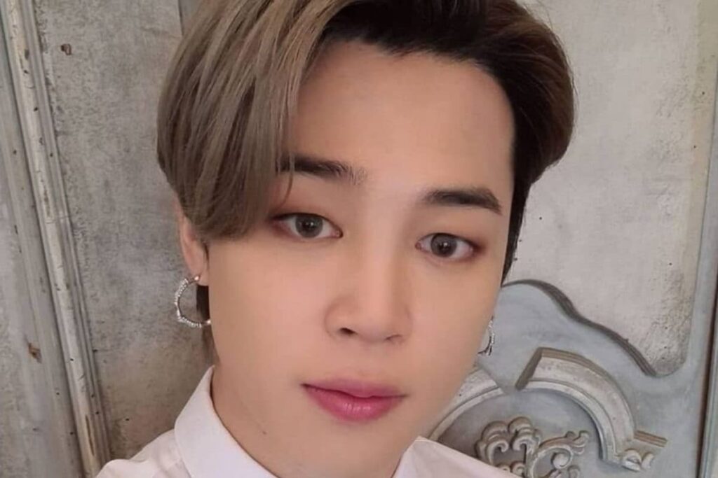 BTS Singer Jimin Says It Was 'Painful' to Perform in Empty Stadium