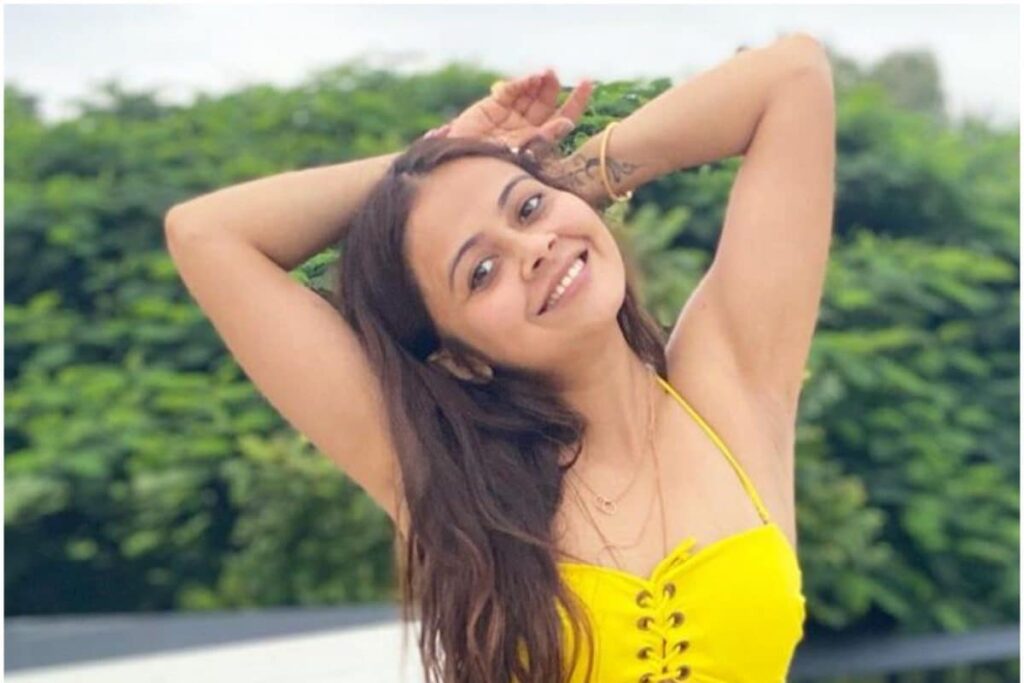 Watch: Devoleena Bhattacharjee Burns the Internet Dancing in Yellow Bikini for Viral Trend Video