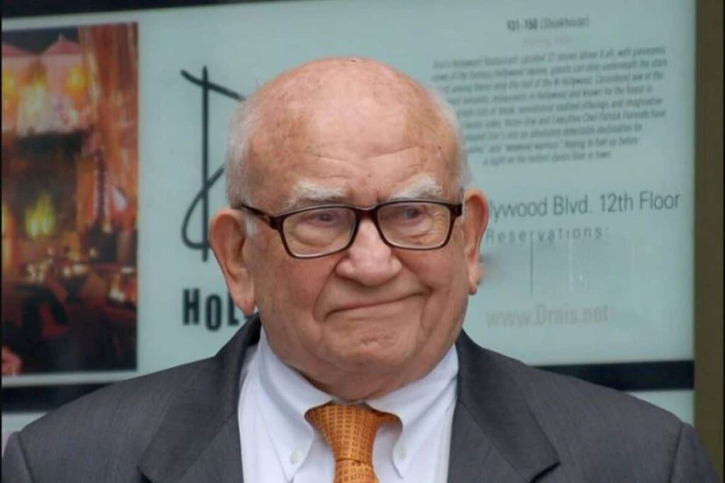 Ed Asner, Emmy-winning Star of 'Up,' 'Lou Grant' Dies at 91