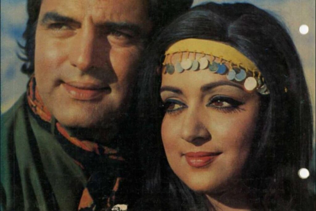 Vintage Clip of Feroz Khan and Hema Malini From Dharmatma Shoot in Afghanistan Goes Viral