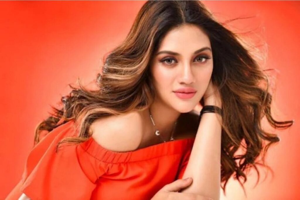 MP Nusrat Jahan Decides Not to Name Baby's Father; Single Mothers Support Her Decision