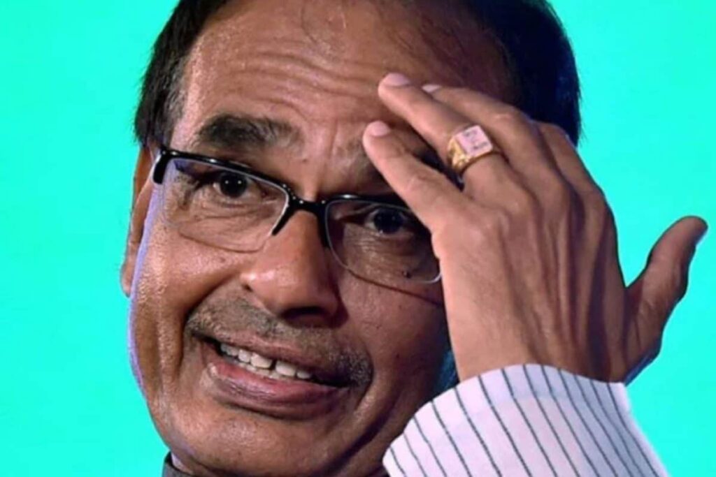 As Congress Turns UP Heat on Price Hikes in MP, CM Chouhan Says 'Doing Everything Despite Crunch'