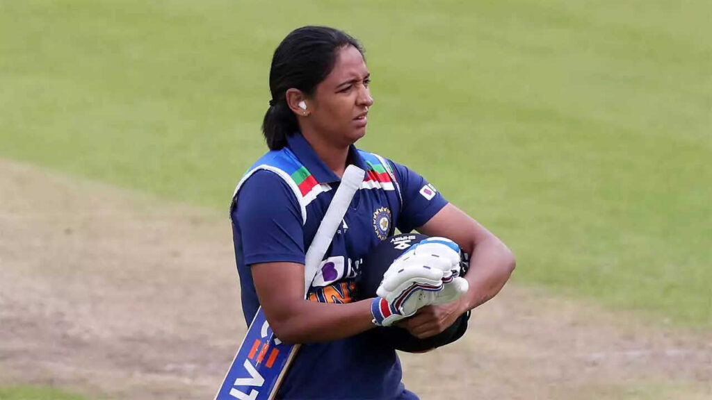 'Harmanpreet Kaur should not play in leagues'