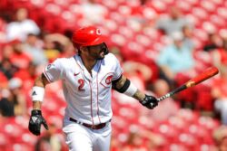 Votto Helps Reds Beat Pirates 13-1 To Stay In Playoff Race