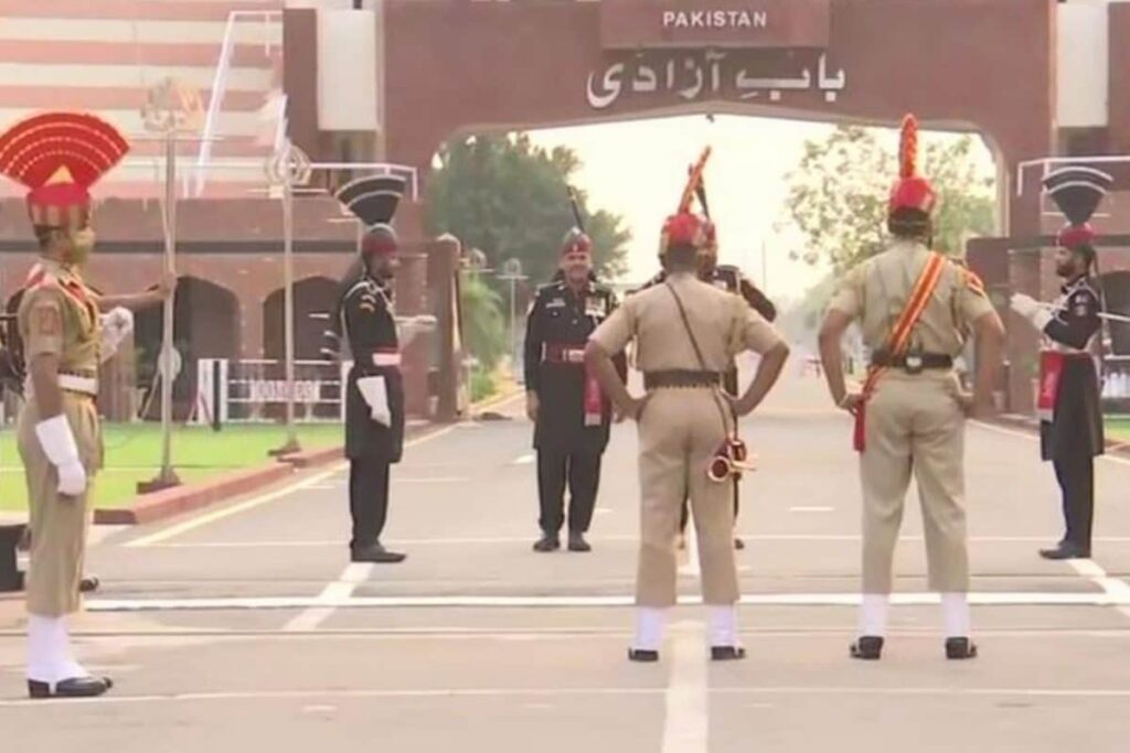 190 Stranded Pakistani Citizens Return Home Via Attari-Wagah Border Crossing