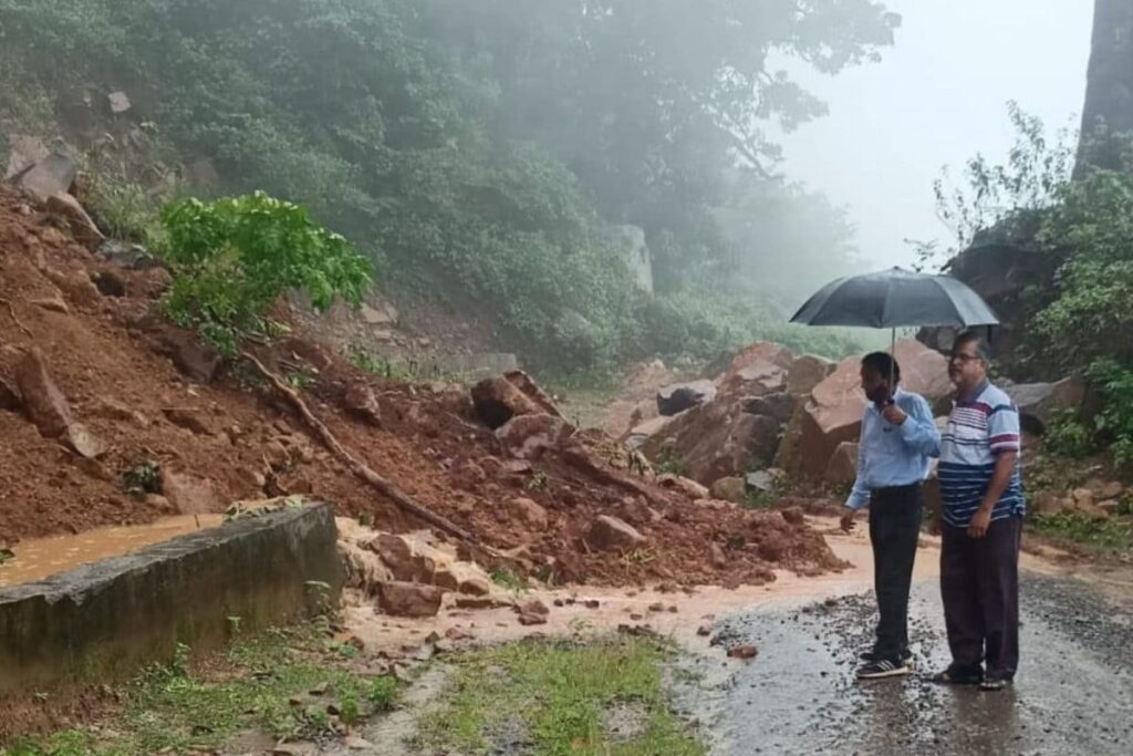 News18 Evening Digest: Rain Lashes Parts of Odisha as Cyclone Gulab to Make Landfall Today and Other Top Stories