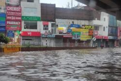 Delhi: Knee-deep Water in Mahipalpur, Traffic Hit on Waterlogged Moti Bagh, RK Puram Roads as Rains Lash Delhi