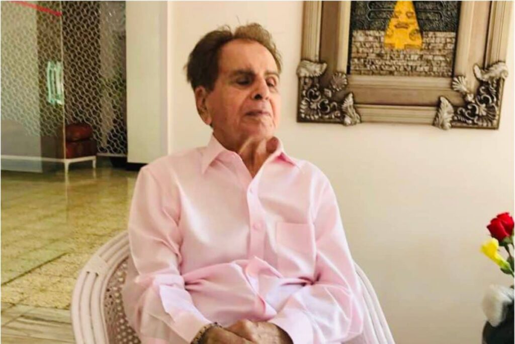 Saira Banu Decides to Close Dilip Kumar's Twitter Account, Two Months After Actor's Demise