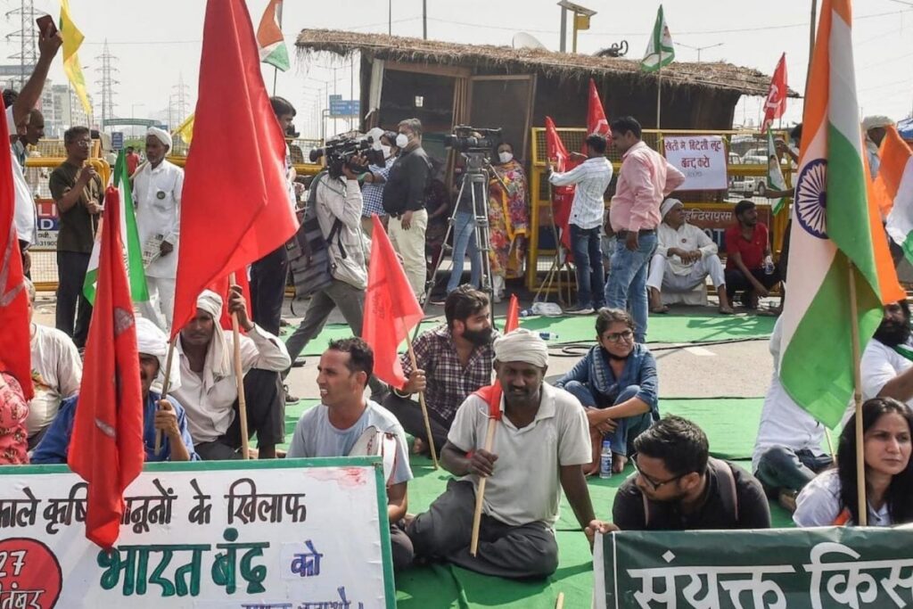 Delhi Congress Leaders Try to Join Bharat Bandh at Ghazipur, Asked to Leave by Farmers