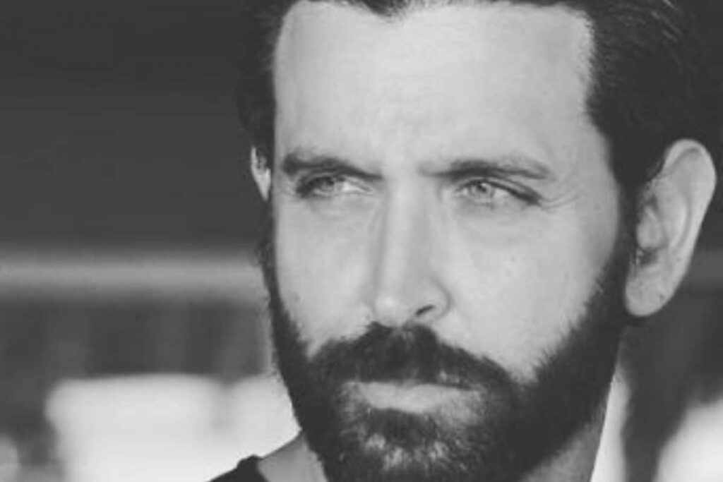 Hrithik Roshan's Rugged New Look Has the Internet's Heart, See Pics