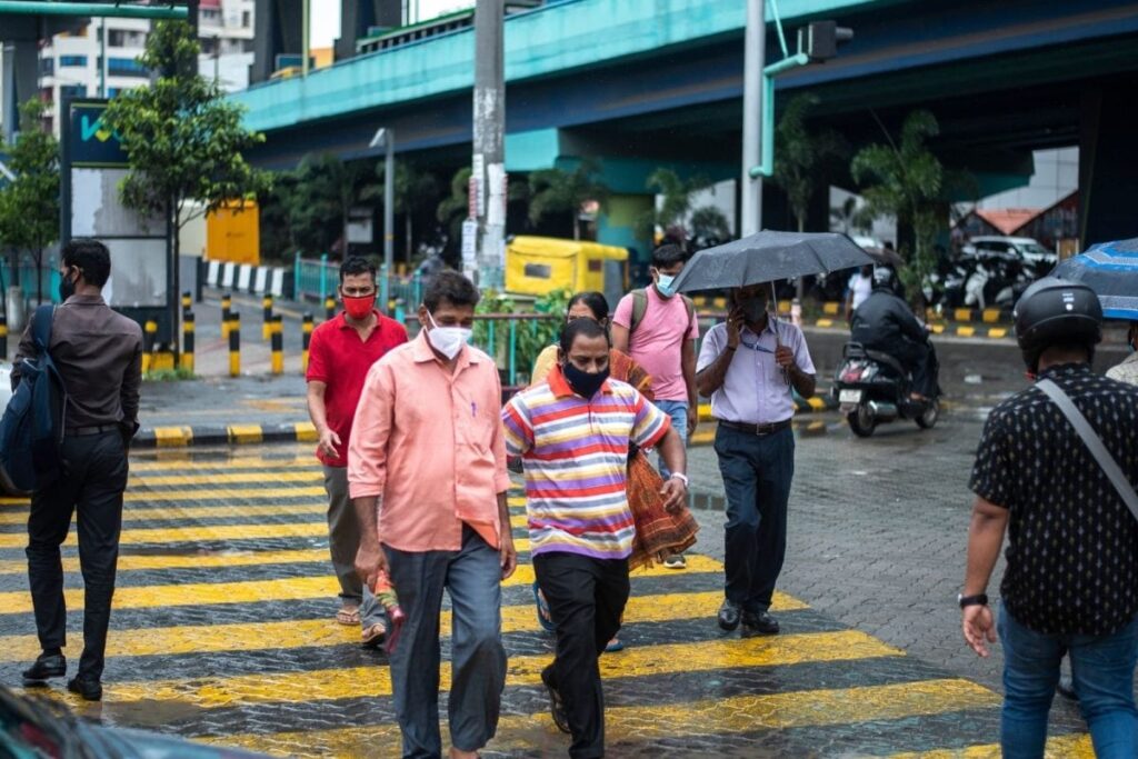 Coronavirus News LIVE Updates: Covid-Ravaged Kerala Faces Nipah War; Crowds at Mumbai's Dadar Ahead of Ganesh Chaturthi Worry Experts