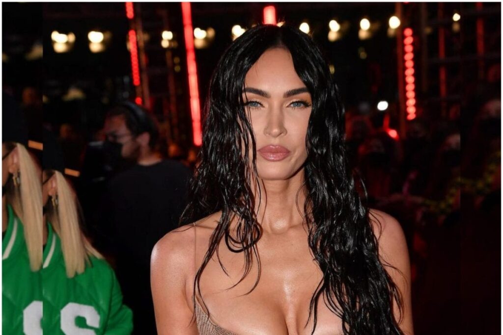 MTV Video Music Awards: Megan Fox Dares to Flaunt Her Curves in Revealing Thierry Mugler Wet Dress, See Pics