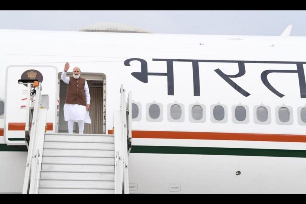 NAMO vs POTUS: All You Need to Know About the 'Flying White House' & Multi-Billion Air India One