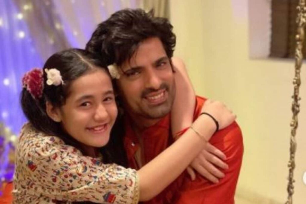 Mohit Malik Reunites With Screen Daughter Aakriti Sharma to Celebrate Ganesh Chaturthi