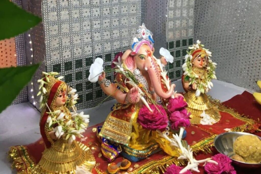 MP-based NGO Makes Ganesha Idol Holding Sanitary Napkins to Spread Awareness on Menstrual Hygiene