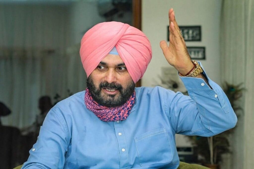 News18 Evening Digest: Navjot Singh Sidhu Resigns as Punjab Congress Chief and Other Top Stories