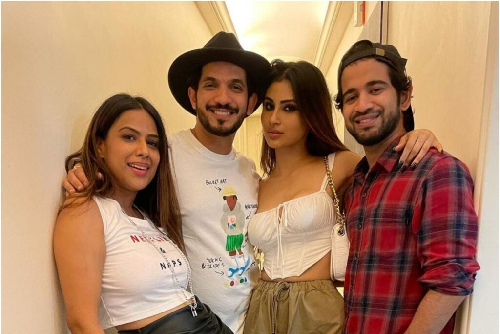 Mouni Roy, Nia Sharma and Arjun Bijlani are Industry BFFs and This Pic is Proof