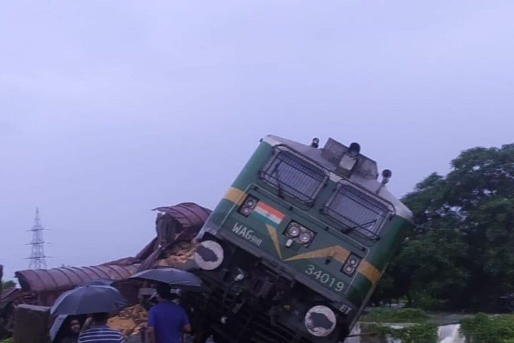 Goods Train Derails, Falls into River in Odisha; Check Full List of Cancelled, Diverted Trains