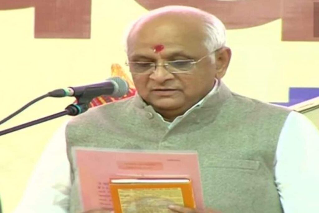 Bhupendra Patel Takes Oath as Gujarat CM; Predecessor Rupani Hails 'Smooth Transition of Power'