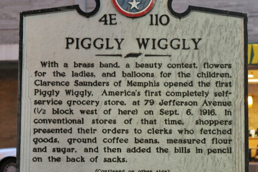 On This Day in 1916: First ‘Supermarket’ Opened in the United States