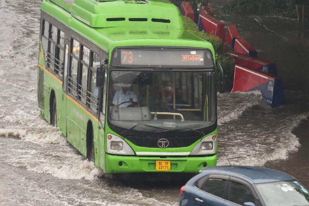 Delhi Rains: 40 Passengers Rescued Safely from Bus Trapped at Waterlogged Underpass