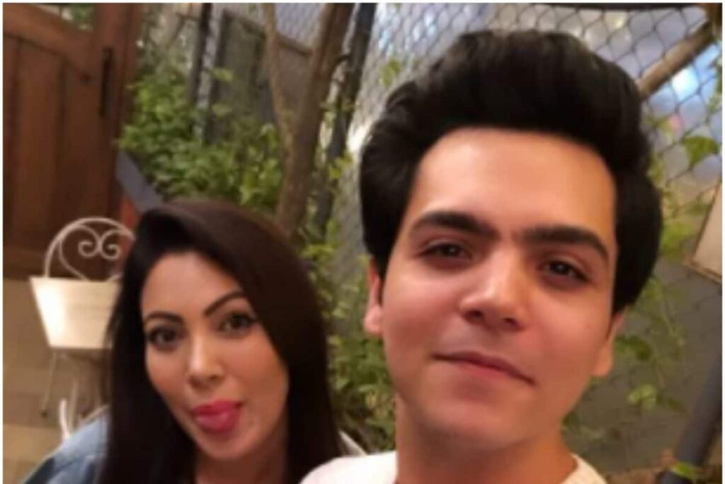 Taarak Mehta Ka Ooltah Chashmah Actors Munmun Dutta aka 'Babita Ji' and 'Tapu' Raj Anadkat are Dating?