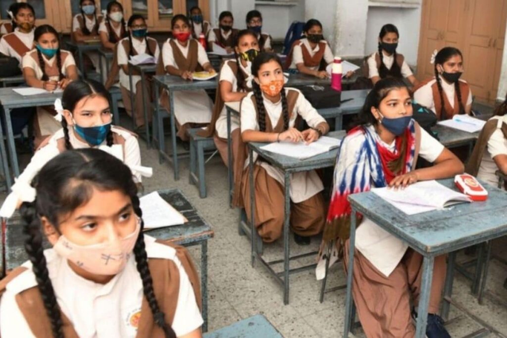 Schools Open, Public Fairs Given Nod as Many States Meet 100% Target for 1st Vaccine Dose | Check List