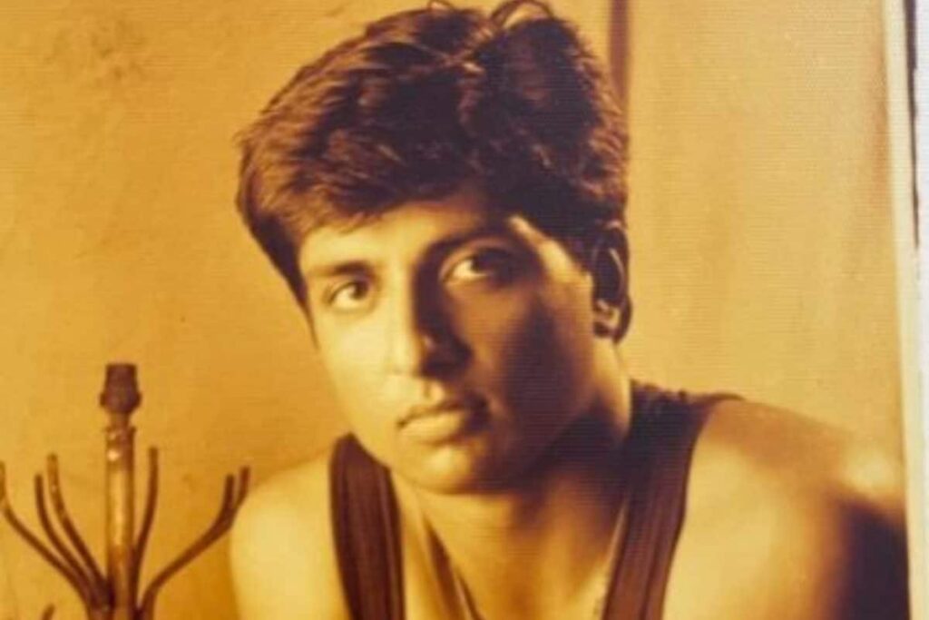 Sonu Sood Shares Pic from His 'First So Called Professional Portfolio', Farah Khan Reacts