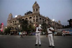 Major Fire at Kolkata Godown, 20 Engines Deployed