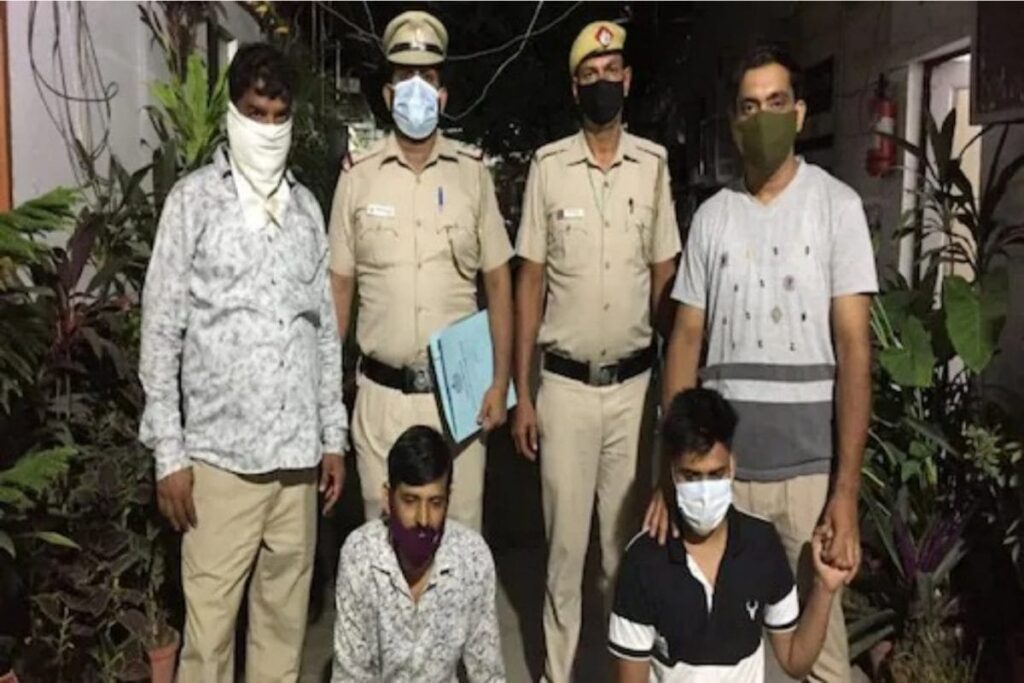 Civil Defence Volunteer Held for Chain-snatching Cases in Delhi