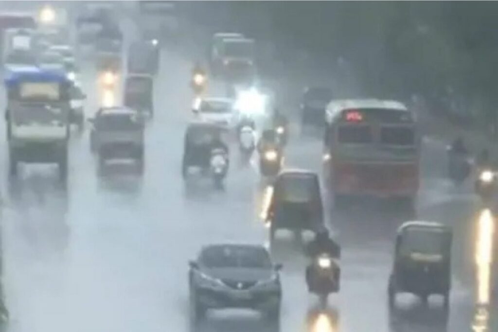 Delhi and Adjoining Areas to Receive Moderate Rain: IMD