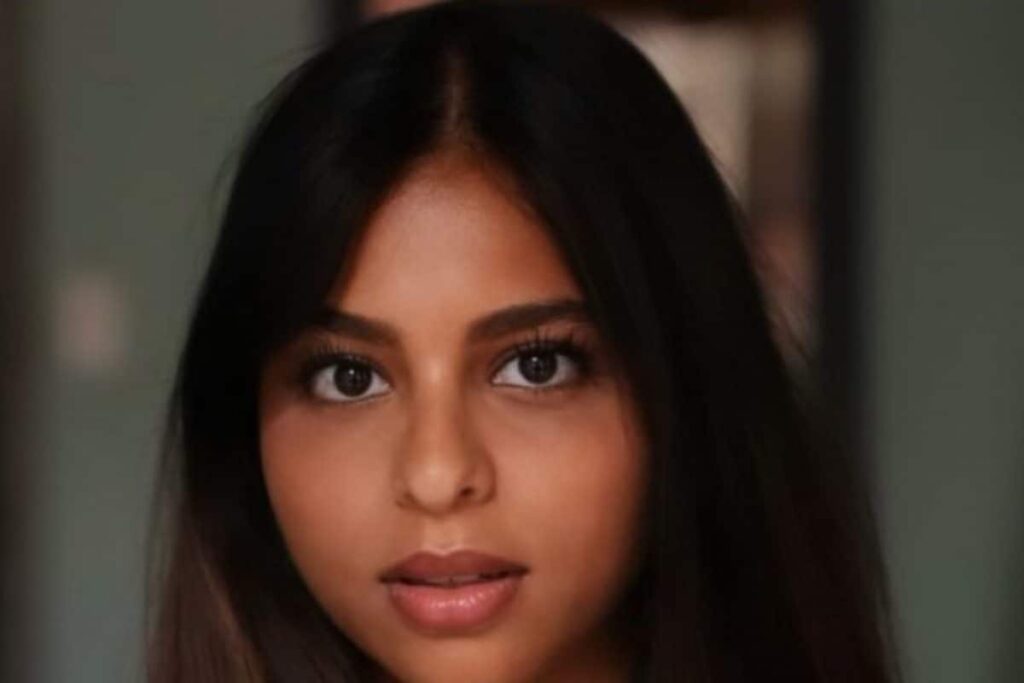 Shah Rukh Khan's Daughter Suhana Khan is Breaking the Internet With Her Glamorous 'Headshots'