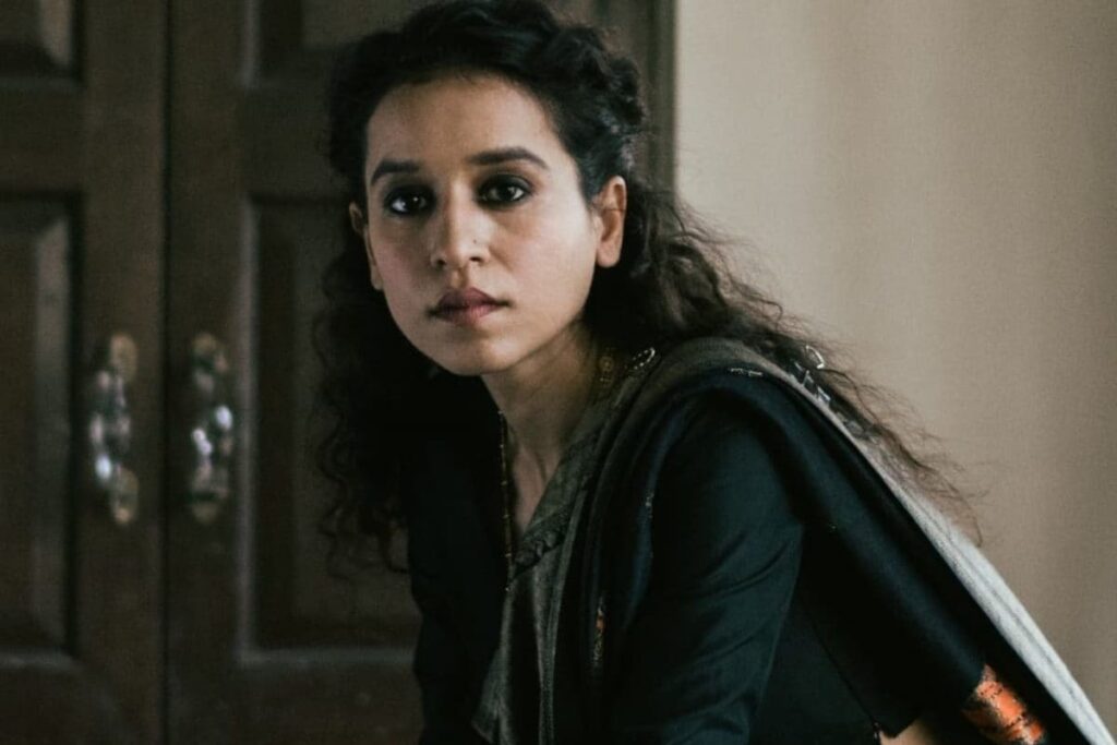 Tillotama Shome Says Troll Called Her 'Flop Actress Who Looks Likes Maid' And Twitter Loses Its Calm