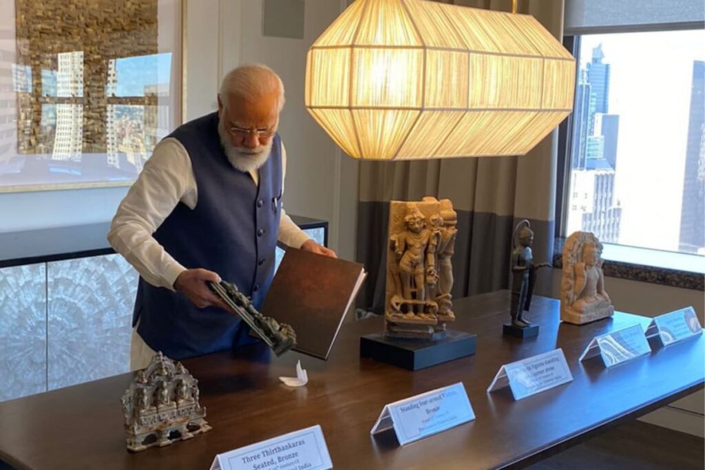 Modi US Visit LIVE Updates: PM Leaves for Home After 'Landmark' Visit, to Bring Back 157 Antiquities Handed Over by America