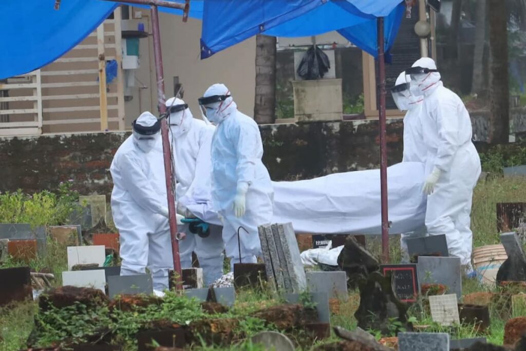 Nipah Scare: K'taka District Bordering Kerala Increases Surveillance; 30 Close Contacts of Victim Test Negative