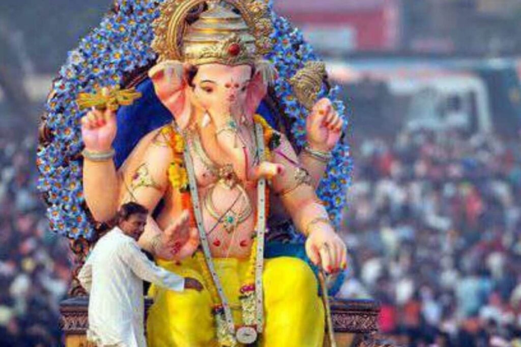 Coronavirus News LIVE Updates: Curtailed Ganpati Processions in Mumbai as Cases Rise in Maharashtra, But City's Number Drops