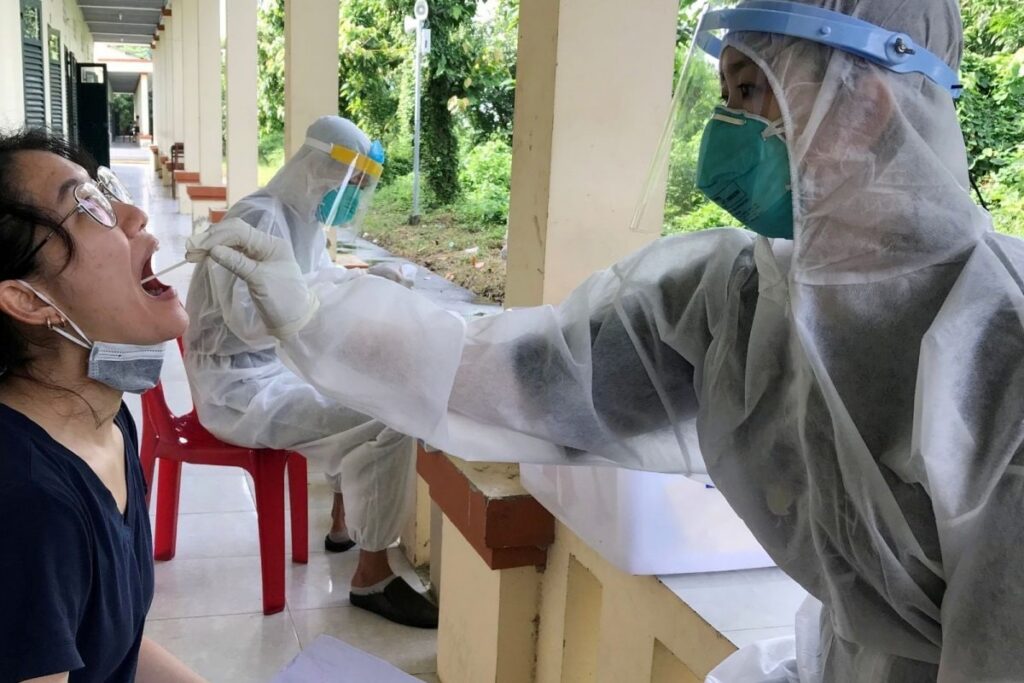 Singapore to Give Vaccine Boosters to People Aged Over 60 and Vulnerable Groups as Covid Cases Rise