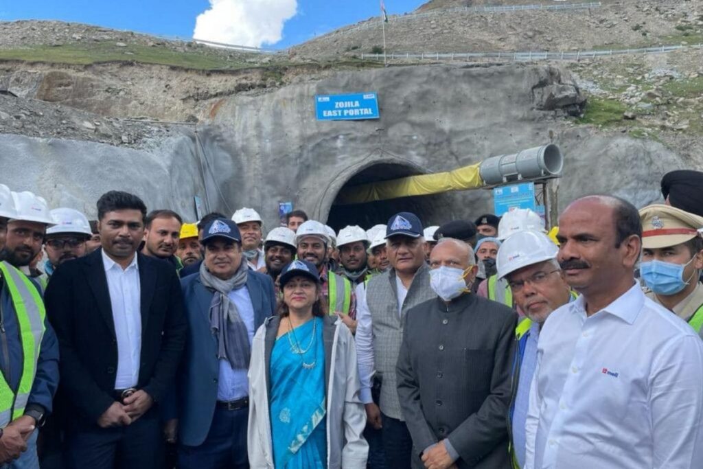 Gadkari Reviews Zojila, Z-Morh Tunnel Construction on J&K Highway, Says Most Work Complete