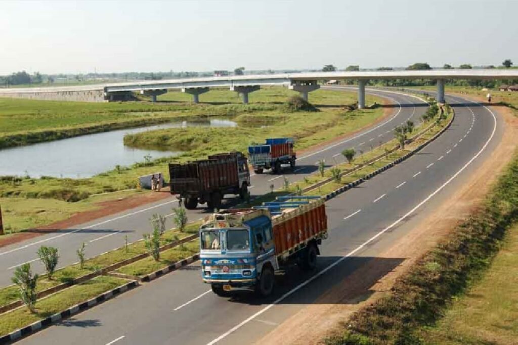 NHAI Developing Infrastructure for Charging Electric Vehicles Along Highways: Gadkari