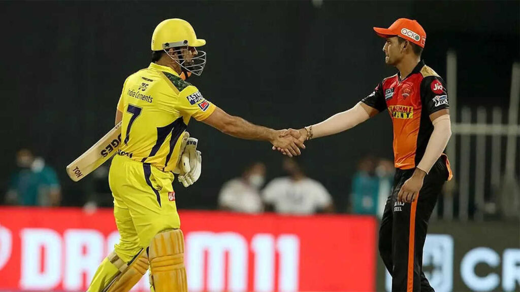 Dhoni seals CSK's entry into playoffs with a six against SRH