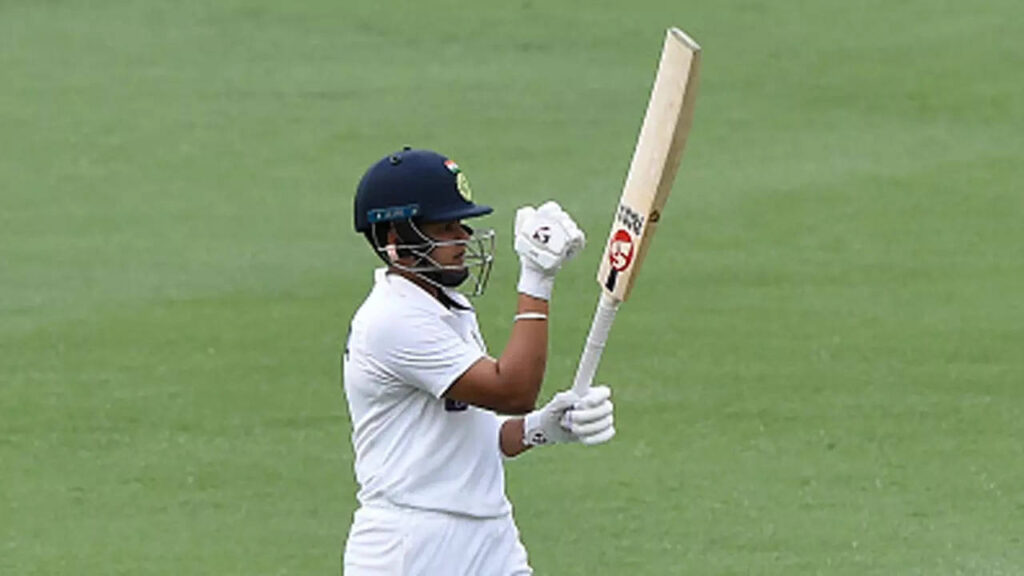 Day-Night Test: Shafali hits fifty, India lead by 242 runs at tea