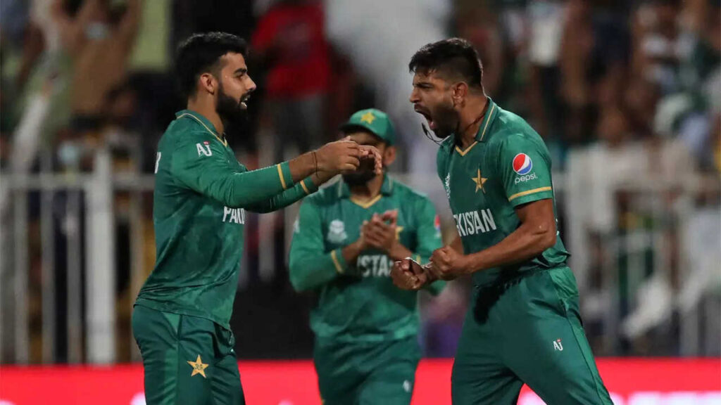 T20 WC: Rauf's 4/22 sets up Pakistan's five-wicket win over New Zealand