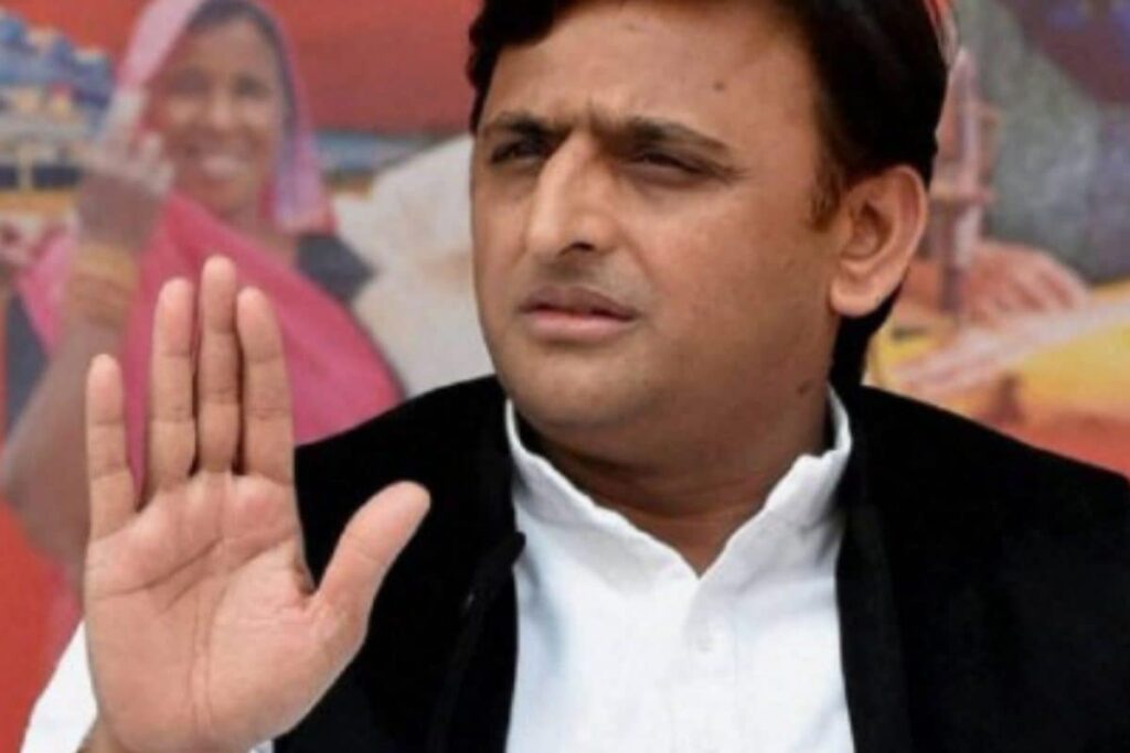 Akhilesh Reaching Out to Non-Yadavs, Mayawati’s Leadership Crisis: Exodus from BSP Continues